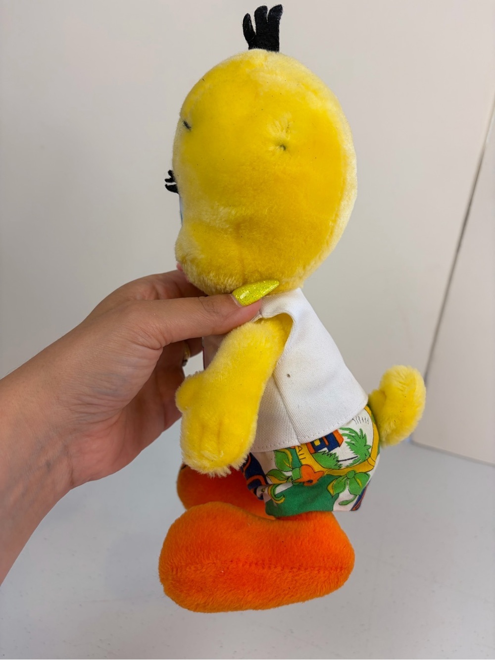 Vintage 90s Tweety Bird Plush Toy Looney Tunes Spring Break Beach Stuffed Animal - Picture 6 of 7